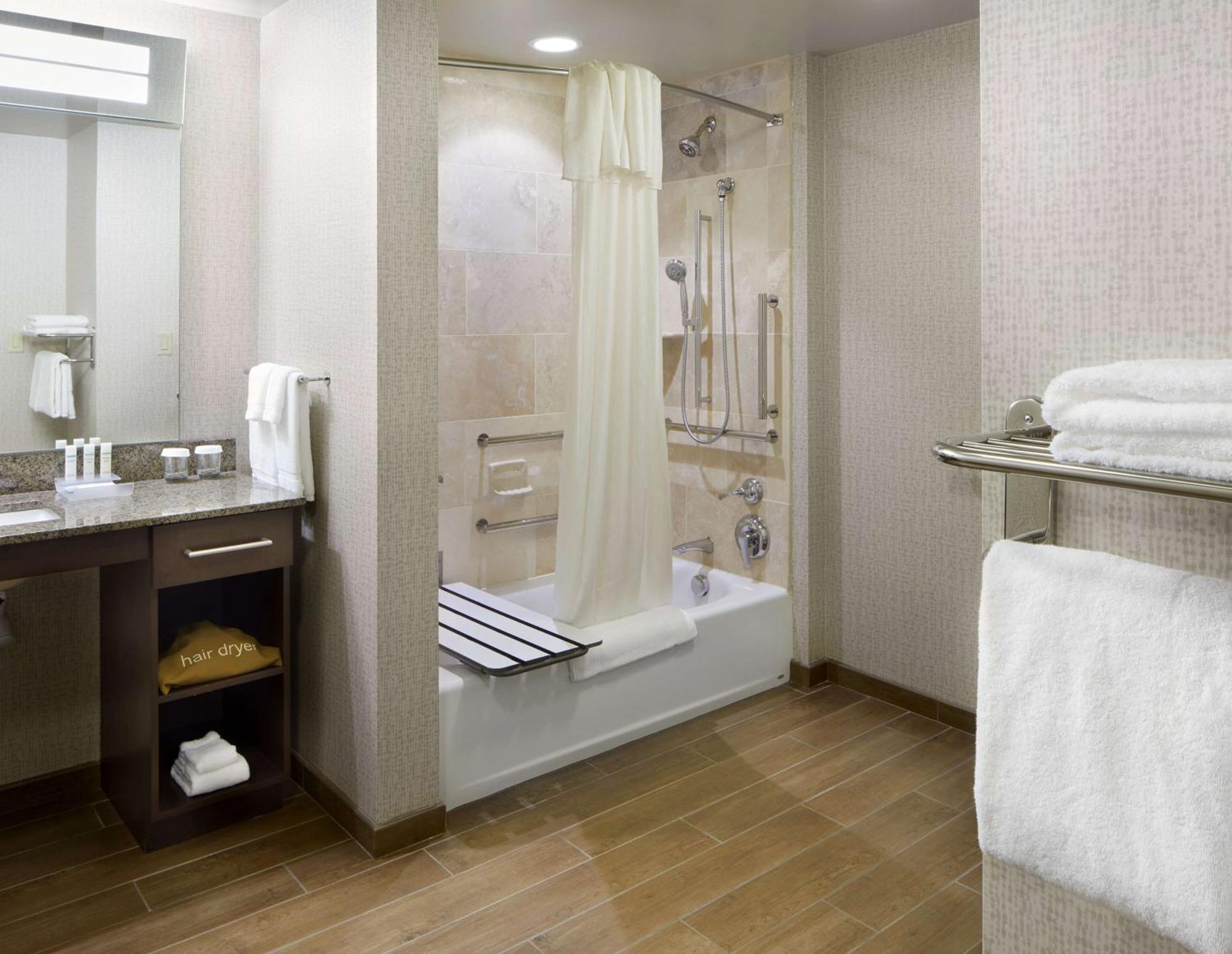 Homewood By Hilton Pittsburgh Airport/robinson Mall Area Hotel 3*